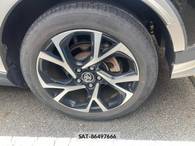 Toyota C-HR 2018-04 7453454-8