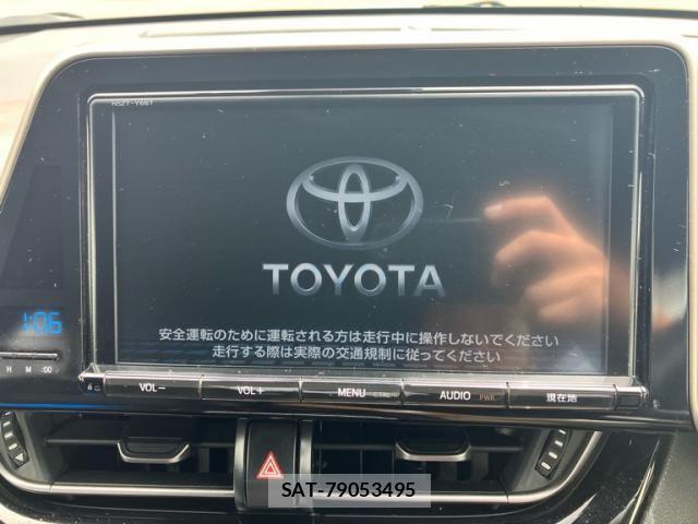 Toyota C-HR 2017-01 7499896-13