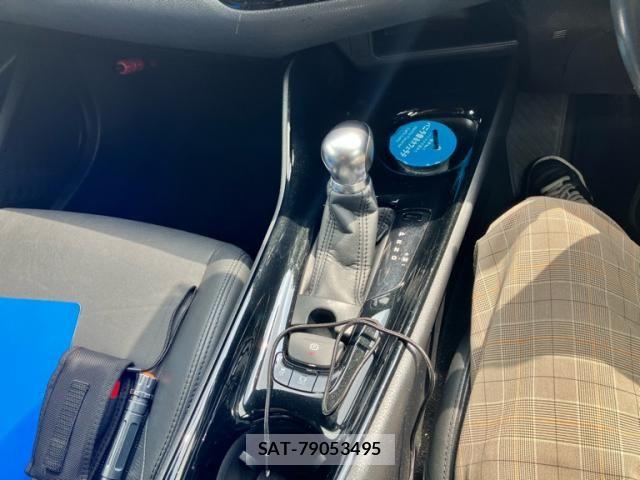 Toyota C-HR 2017-01 7499896-19