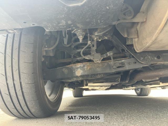 Toyota C-HR 2017-01 7499896-5