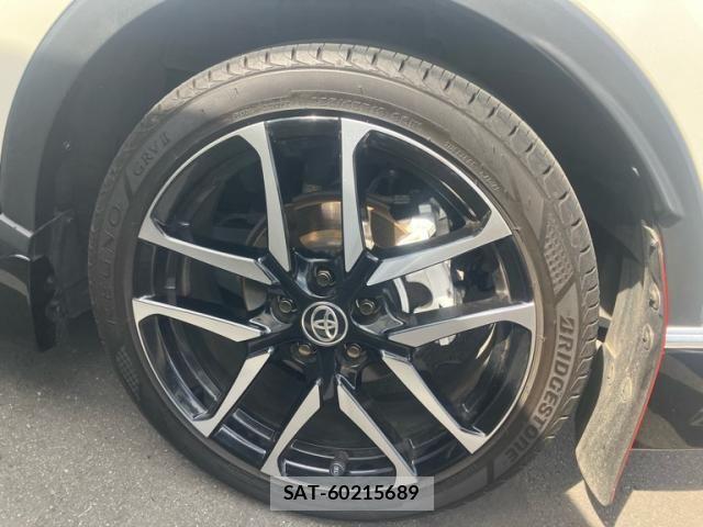 Toyota C-HR 2021-05 7561940-9