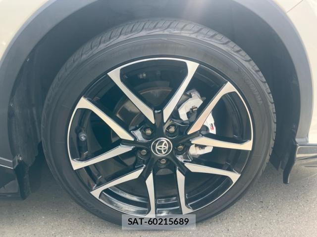 Toyota C-HR 2021-05 7561940-12
