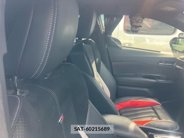 Toyota C-HR 2021-05 7561940-24