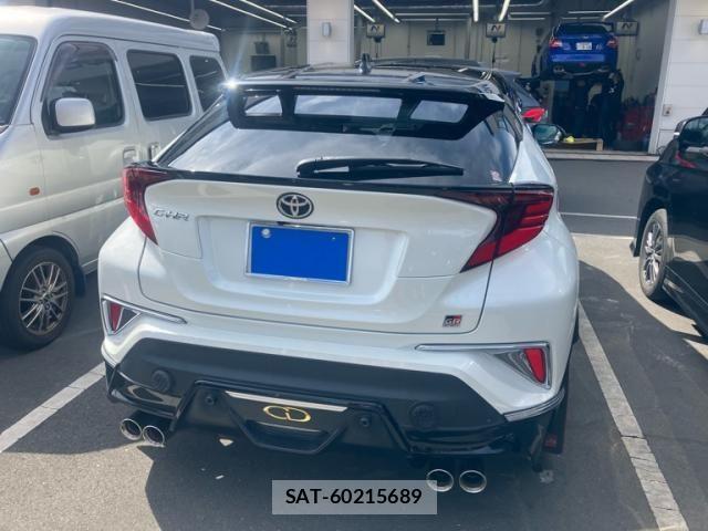 Toyota C-HR 2021-05 7561940-6