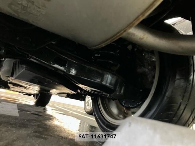 Toyota C-HR 2017-02 7615502-10