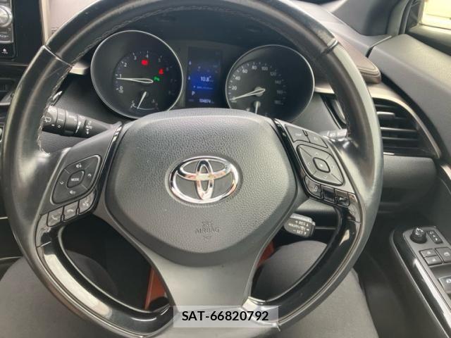 Toyota C-HR 2018-07 7615506-12