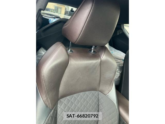 Toyota C-HR 2018-07 7615506-19