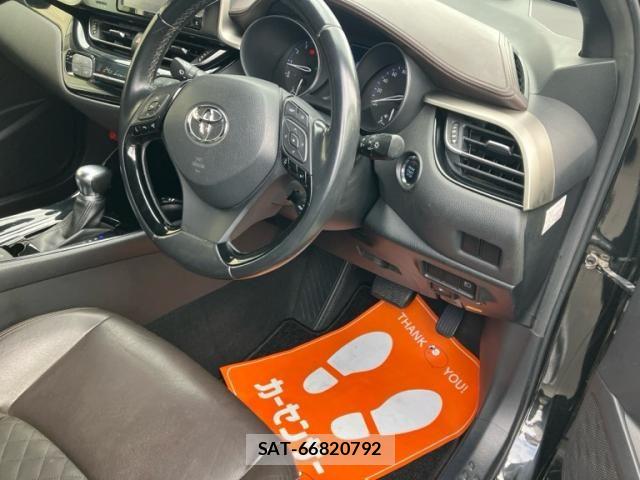 Toyota C-HR 2018-07 7615506-21