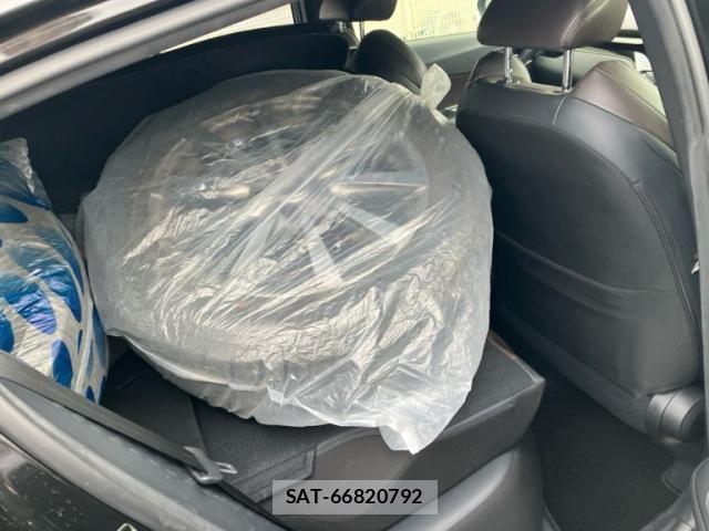 Toyota C-HR 2018-07 7615506-22