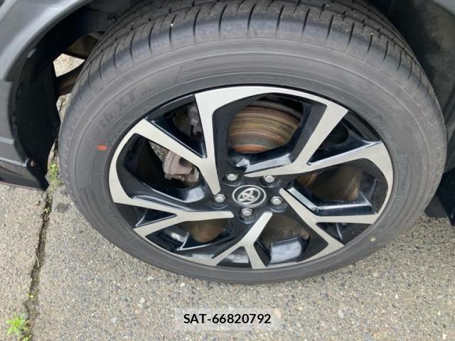 Toyota C-HR 2018-07 7615506-7