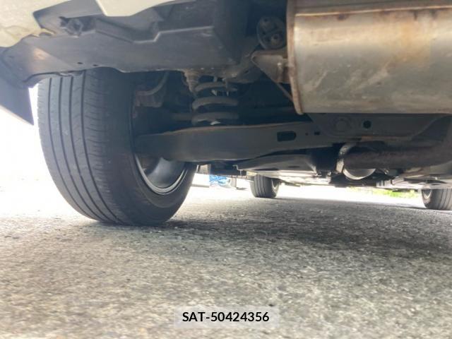 Toyota C-HR 2017-06 7615505-12