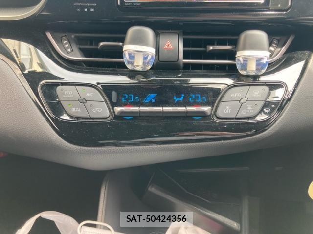 Toyota C-HR 2017-06 7615505-21