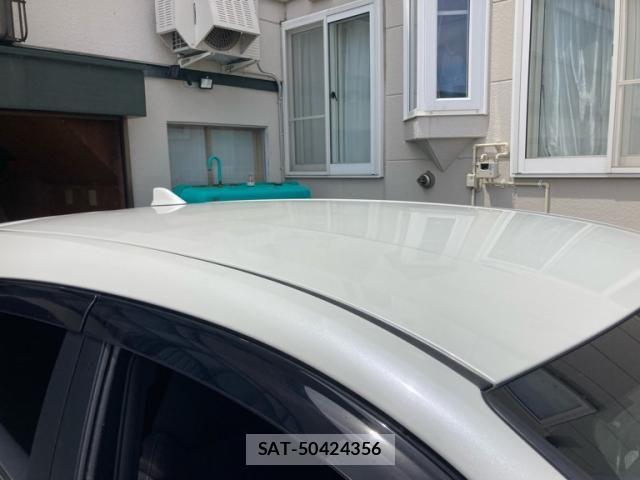 Toyota C-HR 2017-06 7615505-2