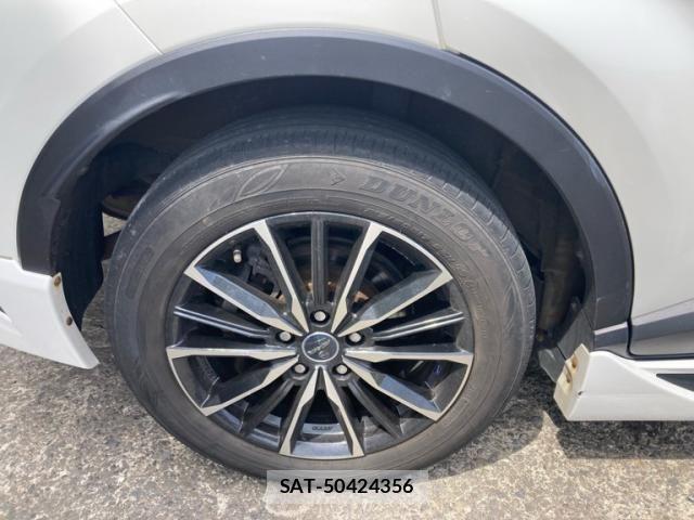 Toyota C-HR 2017-06 7615505-5