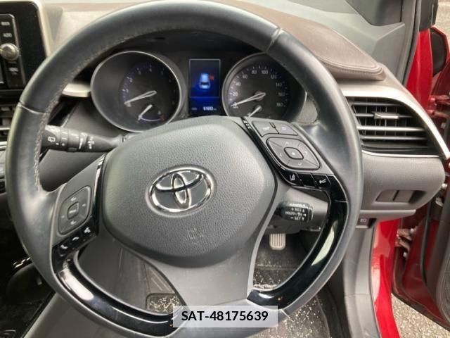 Toyota C-HR 2017-03 7783451-10