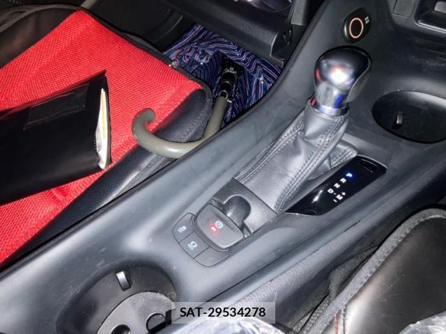 Toyota C-HR 2017-08 7875757-16