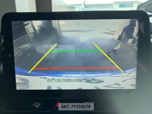 Toyota C-HR 2017-08 7875757-17
