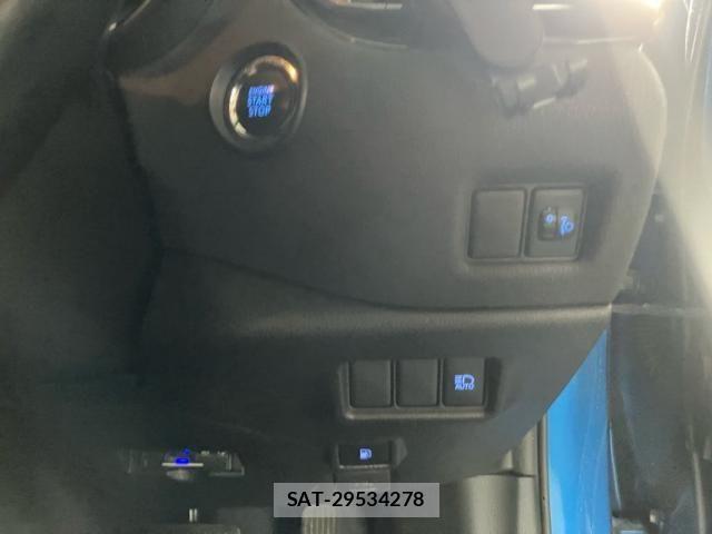 Toyota C-HR 2017-08 7875757-8