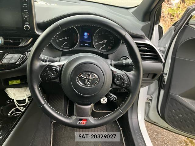 Toyota C-HR 2023-01 7978786-15