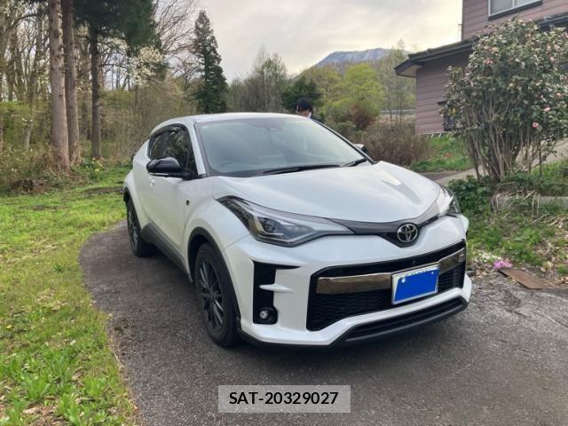 Toyota C-HR 2023-01 7978786-1