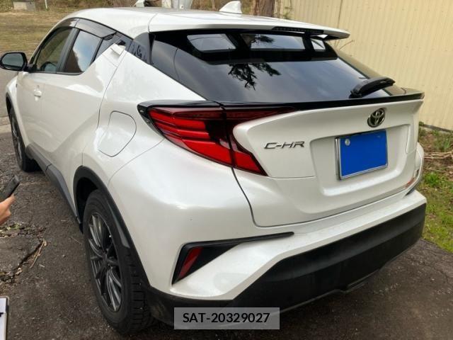 Toyota C-HR 2023-01 7978786-2