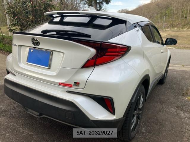 Toyota C-HR 2023-01 7978786-3