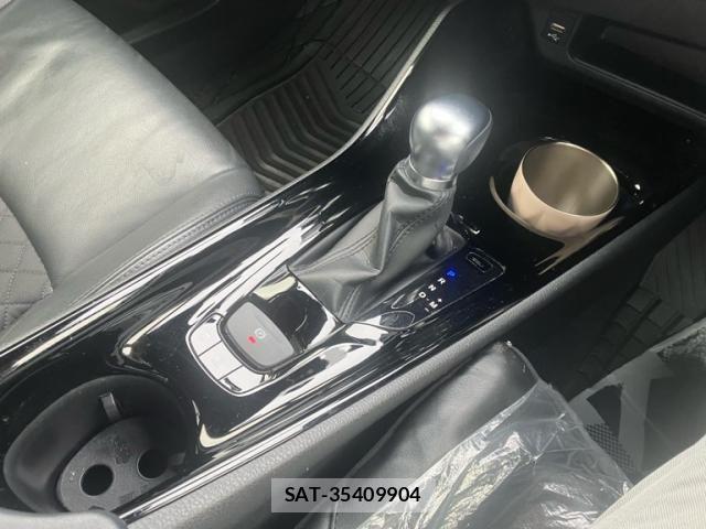 Toyota C-HR 2021-10 7978787-22