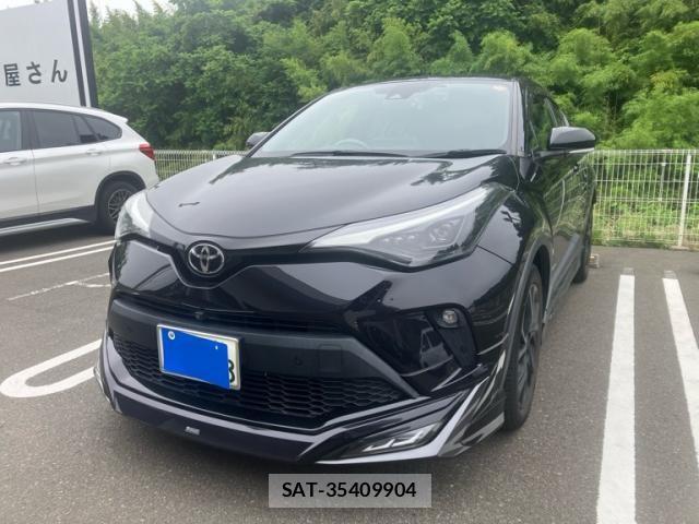 Toyota C-HR 2021-10 7978787-2
