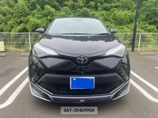 Toyota C-HR 2021-10 7978787-3