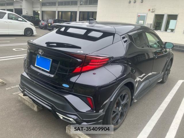 Toyota C-HR 2021-10 7978787-5