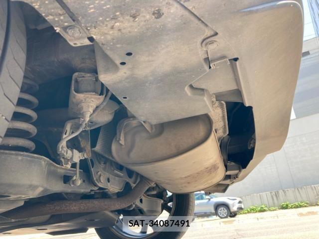 Toyota C-HR 2018-02 8034815-12