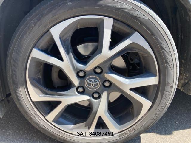 Toyota C-HR 2018-02 8034815-16