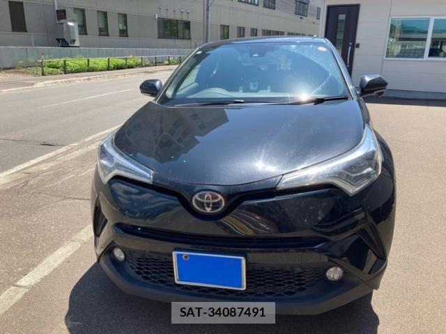 Toyota C-HR 2018-02 8034815-1