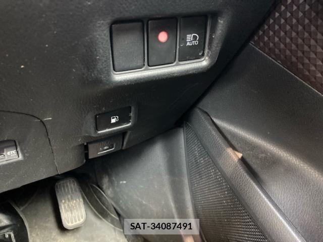 Toyota C-HR 2018-02 8034815-23