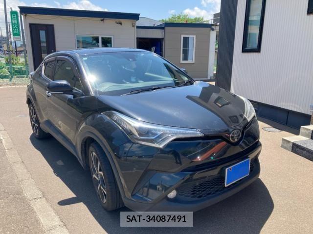Toyota C-HR 2018-02 8034815-2