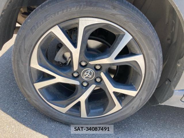 Toyota C-HR 2018-02 8034815-7