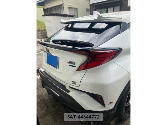 Toyota C-HR 2020-11 8034814-2