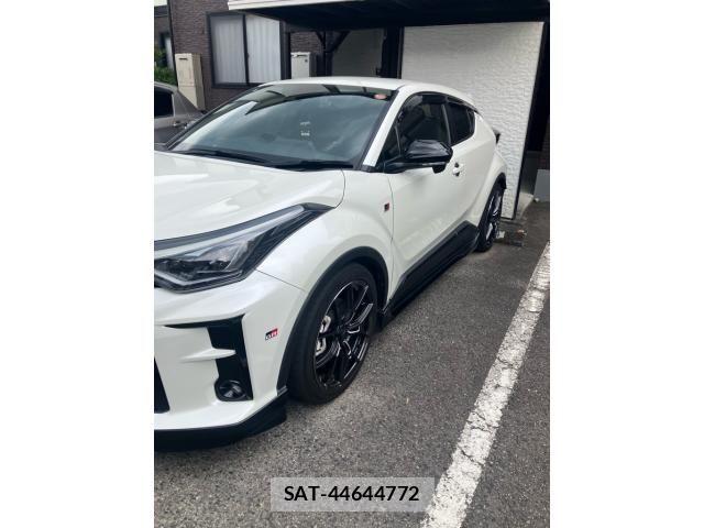 Toyota C-HR 2020-11 8034814-4