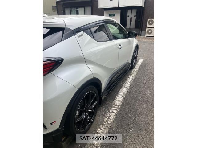 Toyota C-HR 2020-11 8034814-5