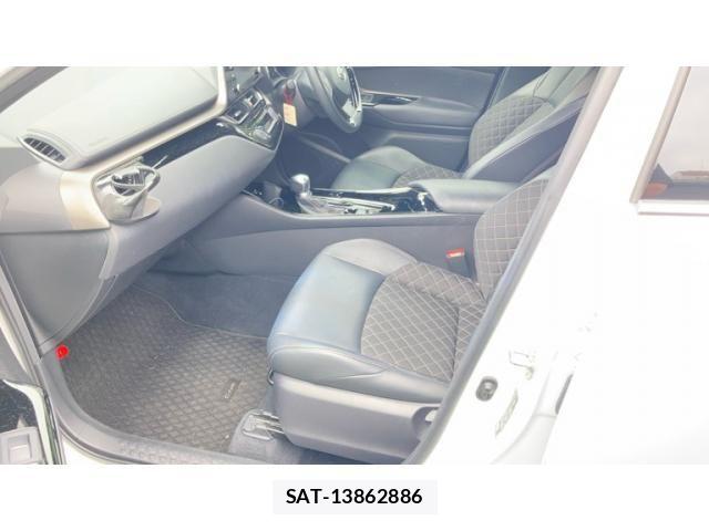 Toyota C-HR 2022-09 8034813-21