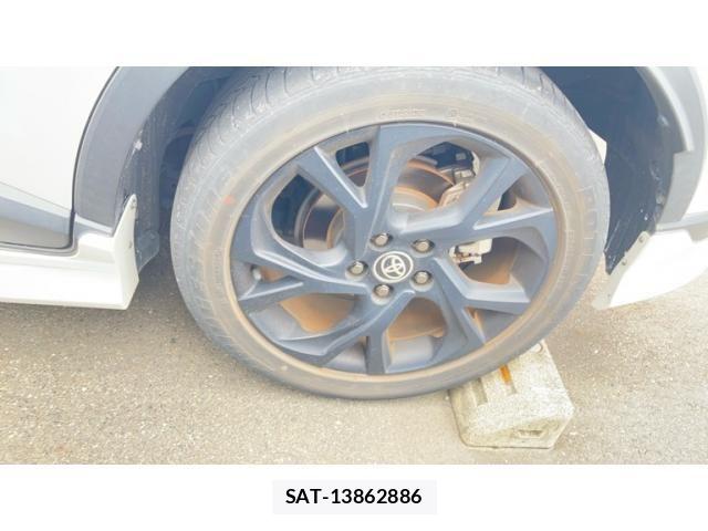 Toyota C-HR 2022-09 8034813-23