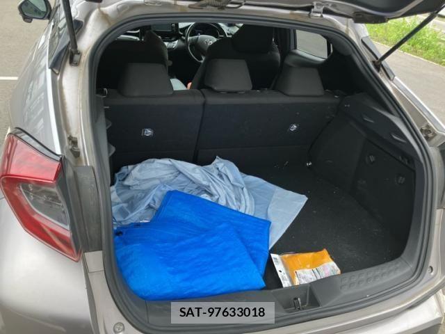 Toyota C-HR 2018-08 8073236-13