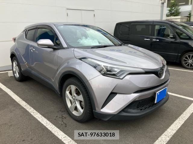 Toyota C-HR 2018-08 8073236-1