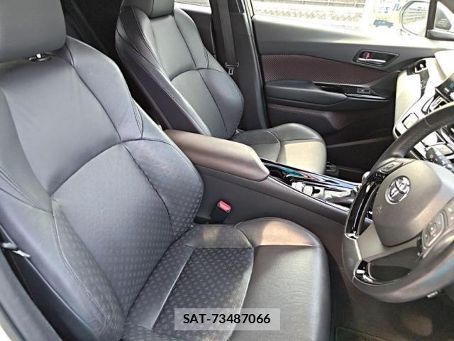 Toyota C-HR 2017-03 8073228-12