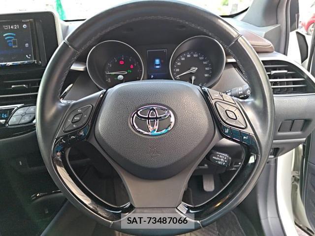Toyota C-HR 2017-03 8073228-13