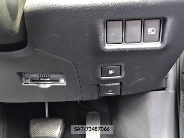 Toyota C-HR 2017-03 8073228-17