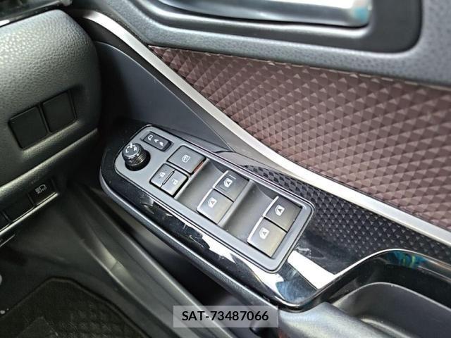 Toyota C-HR 2017-03 8073228-19