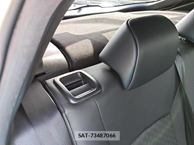 Toyota C-HR 2017-03 8073228-23