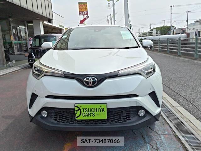 Toyota C-HR 2017-03 8073228-8