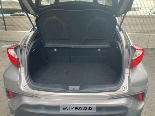 Toyota C-HR 2017-10 8073235-12